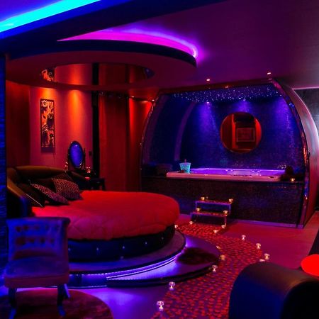 L'Insolite Spa Privatif "Suite Luxueuse-Jacuzzi" Тулуза Екстер'єр фото