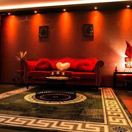 L'Insolite Spa Privatif "Suite Luxueuse-Jacuzzi" Тулуза Екстер'єр фото