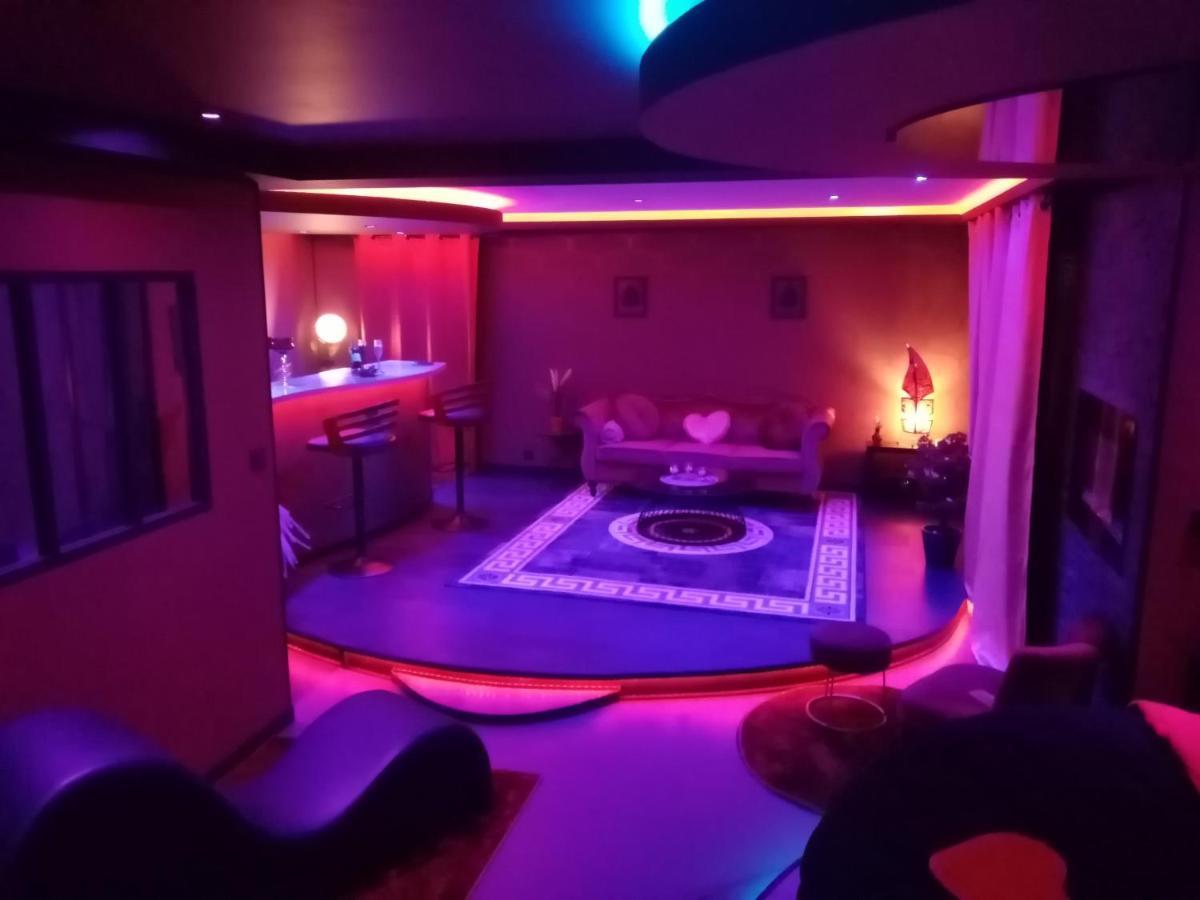 L'Insolite Spa Privatif "Suite Luxueuse-Jacuzzi" Тулуза Екстер'єр фото