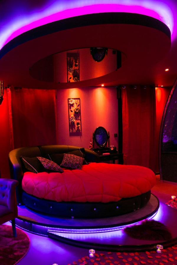 L'Insolite Spa Privatif "Suite Luxueuse-Jacuzzi" Тулуза Екстер'єр фото